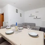 Appartement By The Sea In Lopar