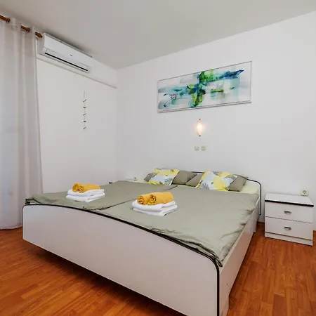 Apartment By The Sea In Lopar