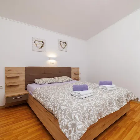Apartment By The Sea In Lopar