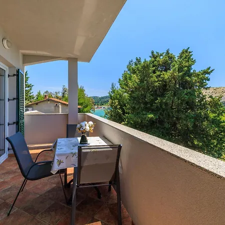 By The Sea In Apartment Lopar