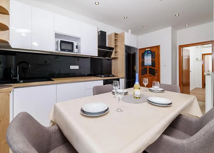 Apartment By The Sea In Lopar