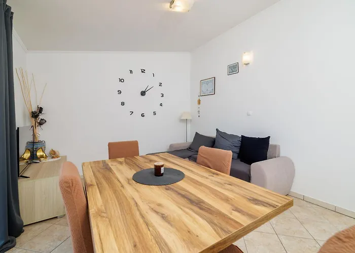By The Sea In Apartment *