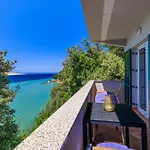 By The Sea In Apartman