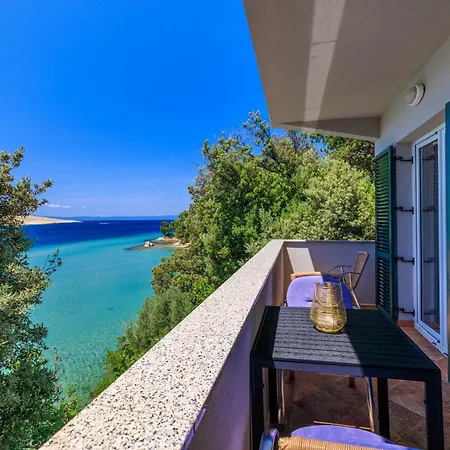 By The Sea In Apartman