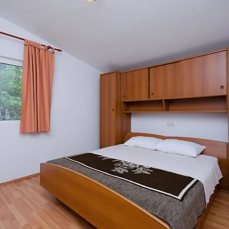 Apartment By The Sea In *