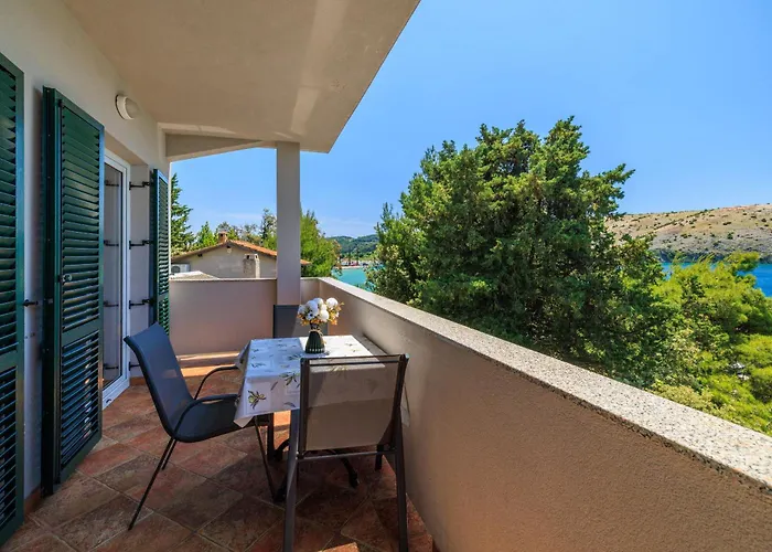 By The Sea In Apartment Lopar